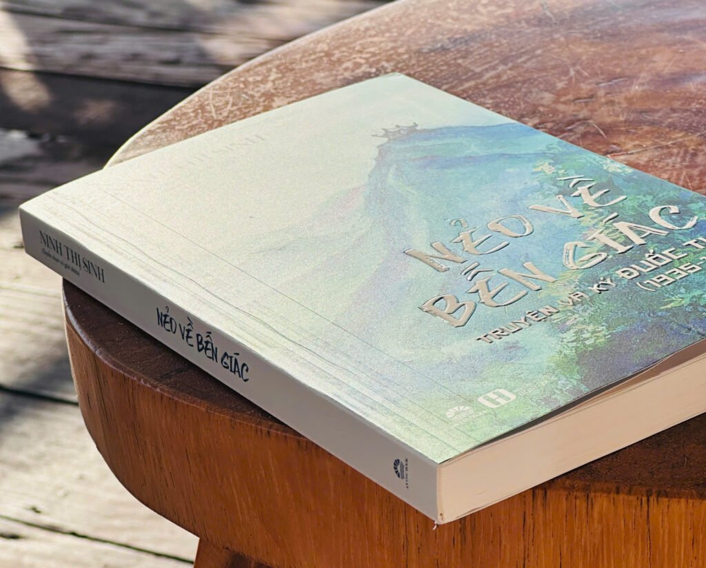 Gáy sách Nẻo về Bến Giác của Ninh Thị Sinh sách Phật giáo Đuốc Tuệ